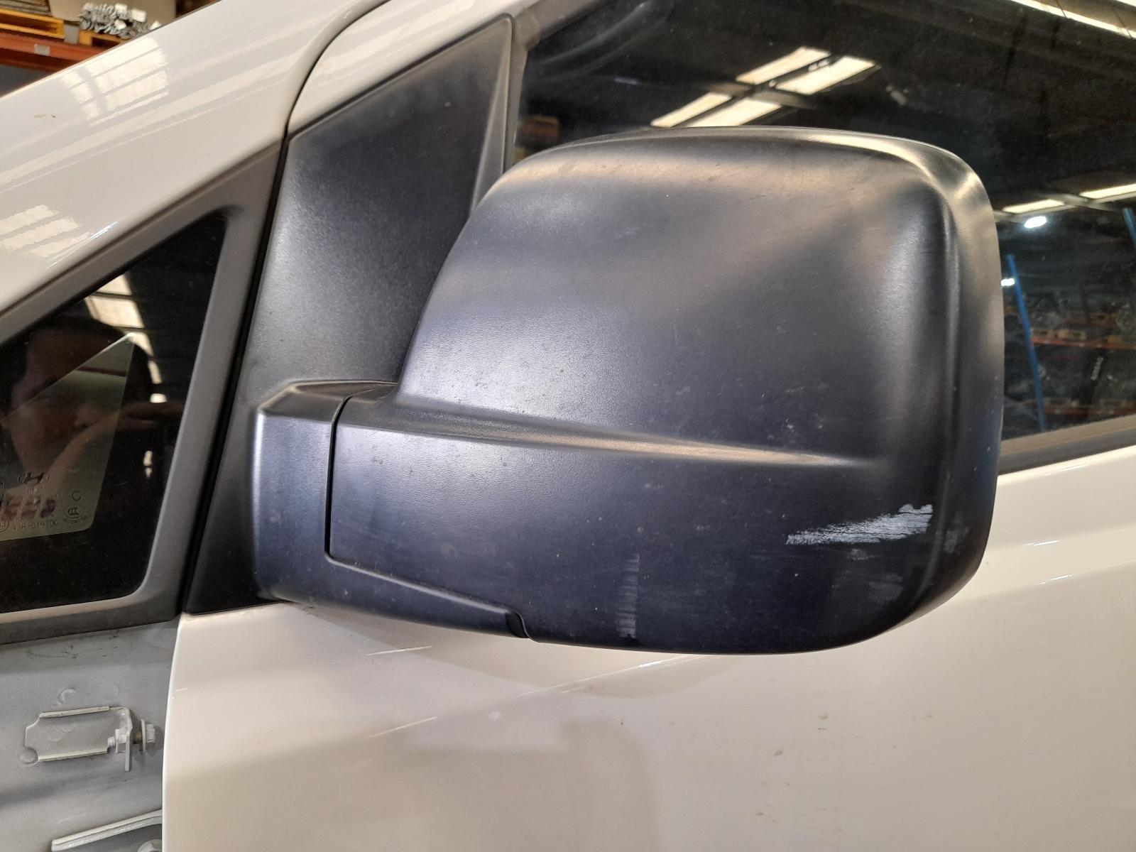 View Auto part Left Door Mirror Hyundai Iload/imax 2016