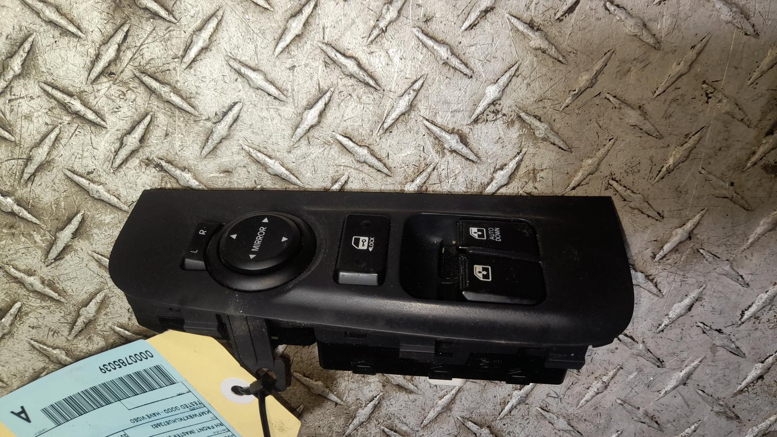 View Auto part Pwr Dr Wind Switch Hyundai Iload/imax 2016