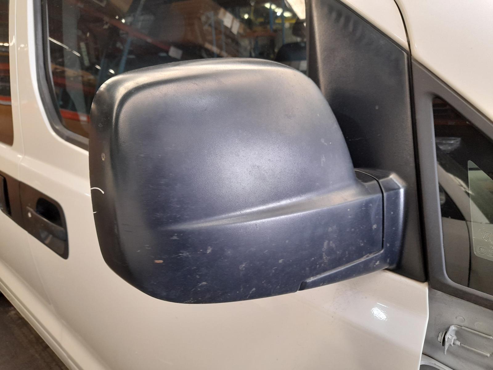 View Auto part Right Door Mirror Hyundai Iload/imax 2016