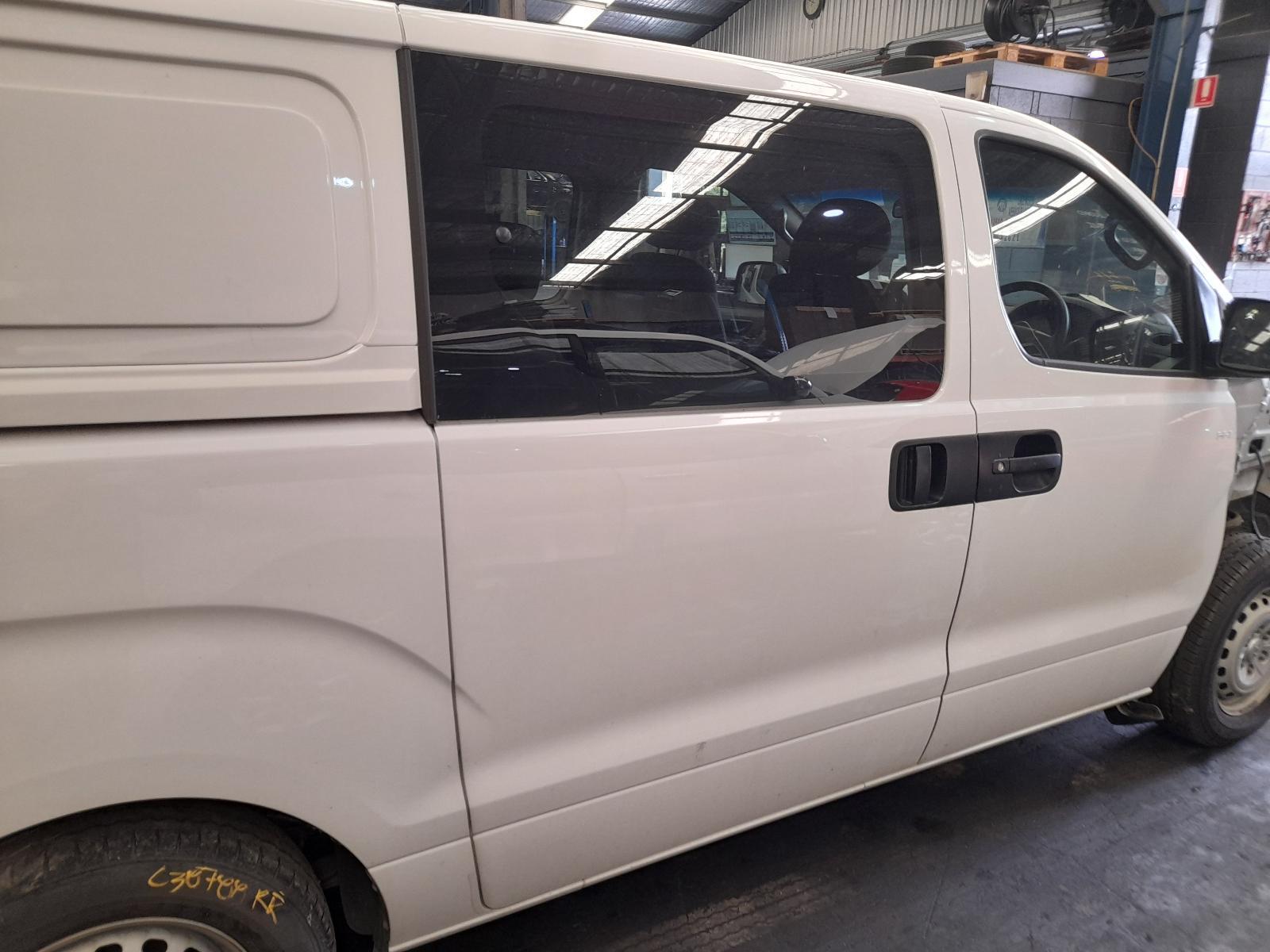 View Auto part Right Rear Door Sliding Hyundai Iload/imax 2016