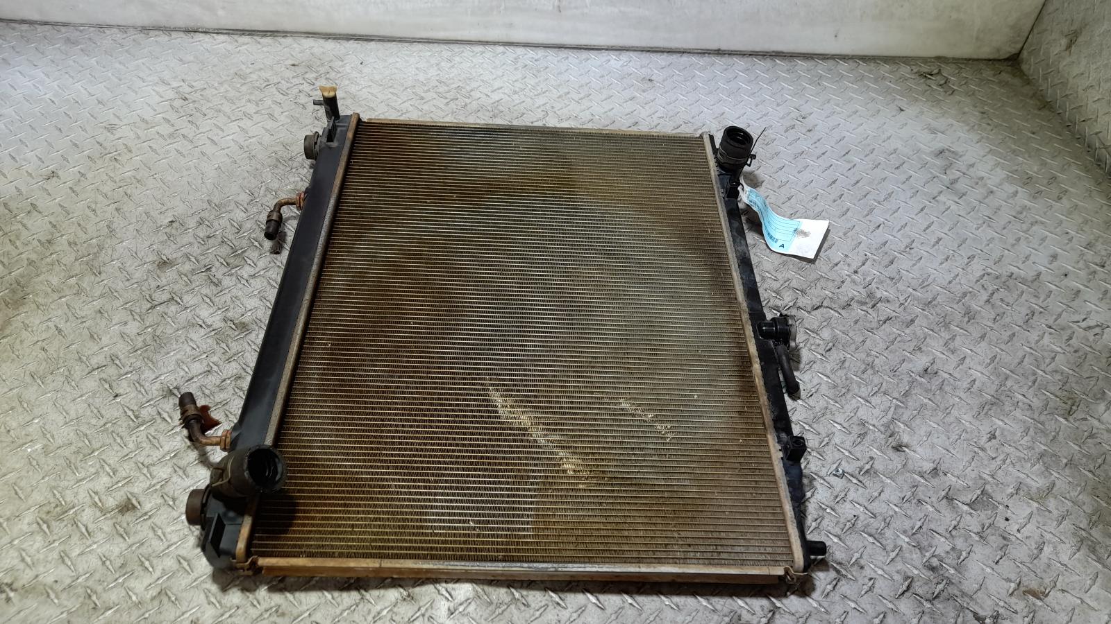 View Auto part Radiator Mitsubishi Pajero 2019