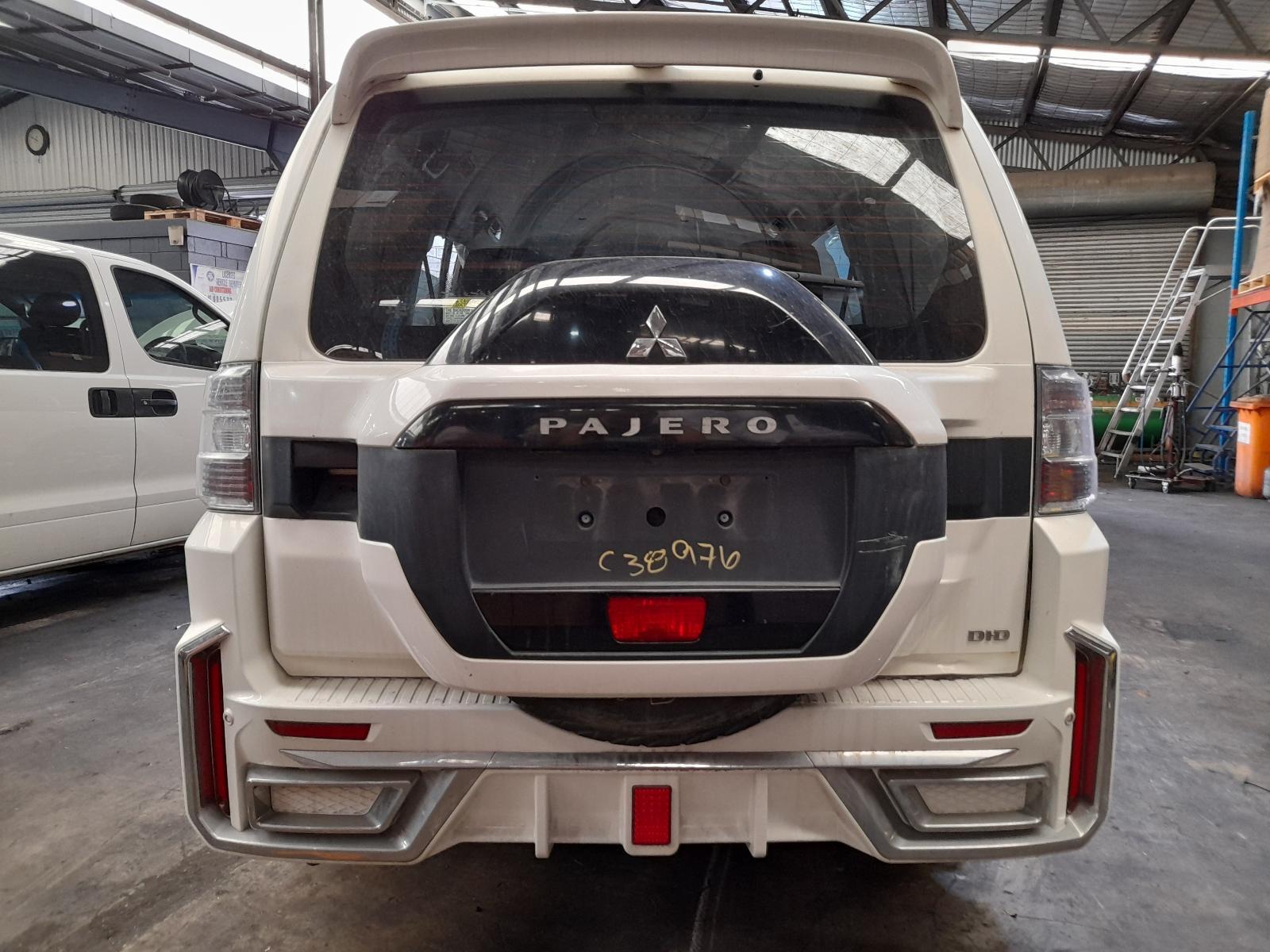 View Auto part Rear/Tailgate Glass Mitsubishi Pajero 2019