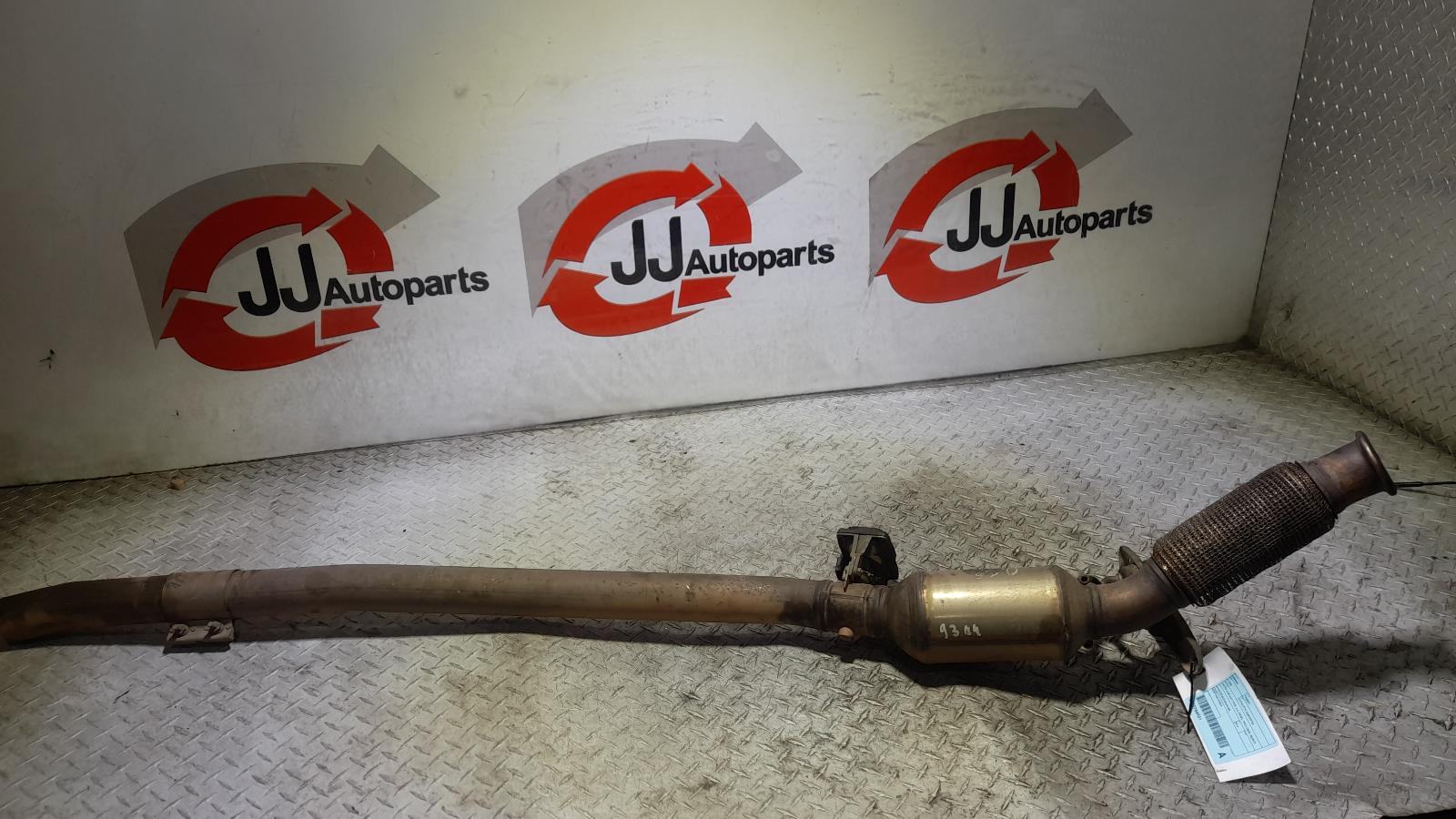 View Auto part Catalytic Converter Volkswagen Passat 2016