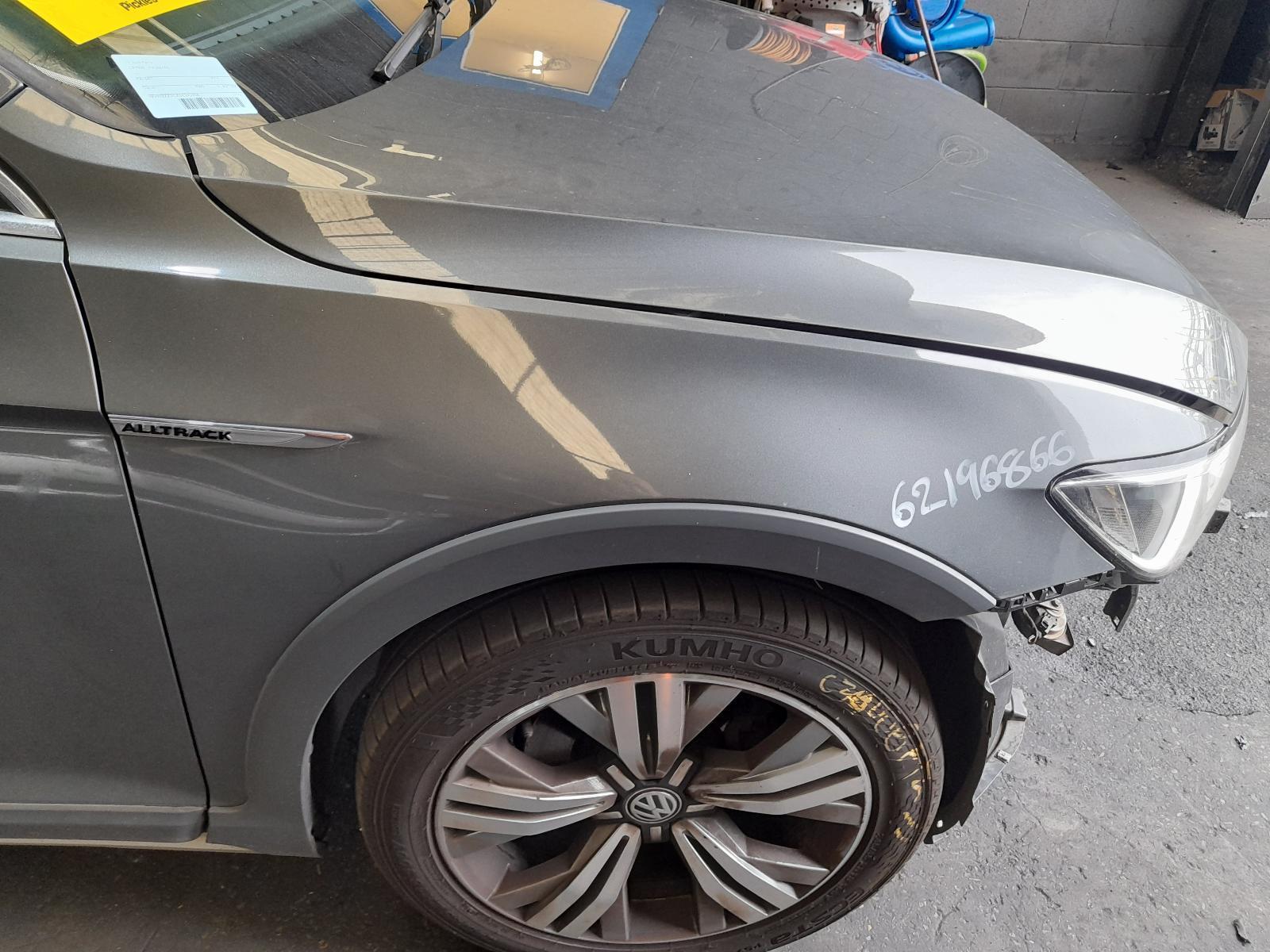 View Auto part Right Guard Volkswagen Passat 2016