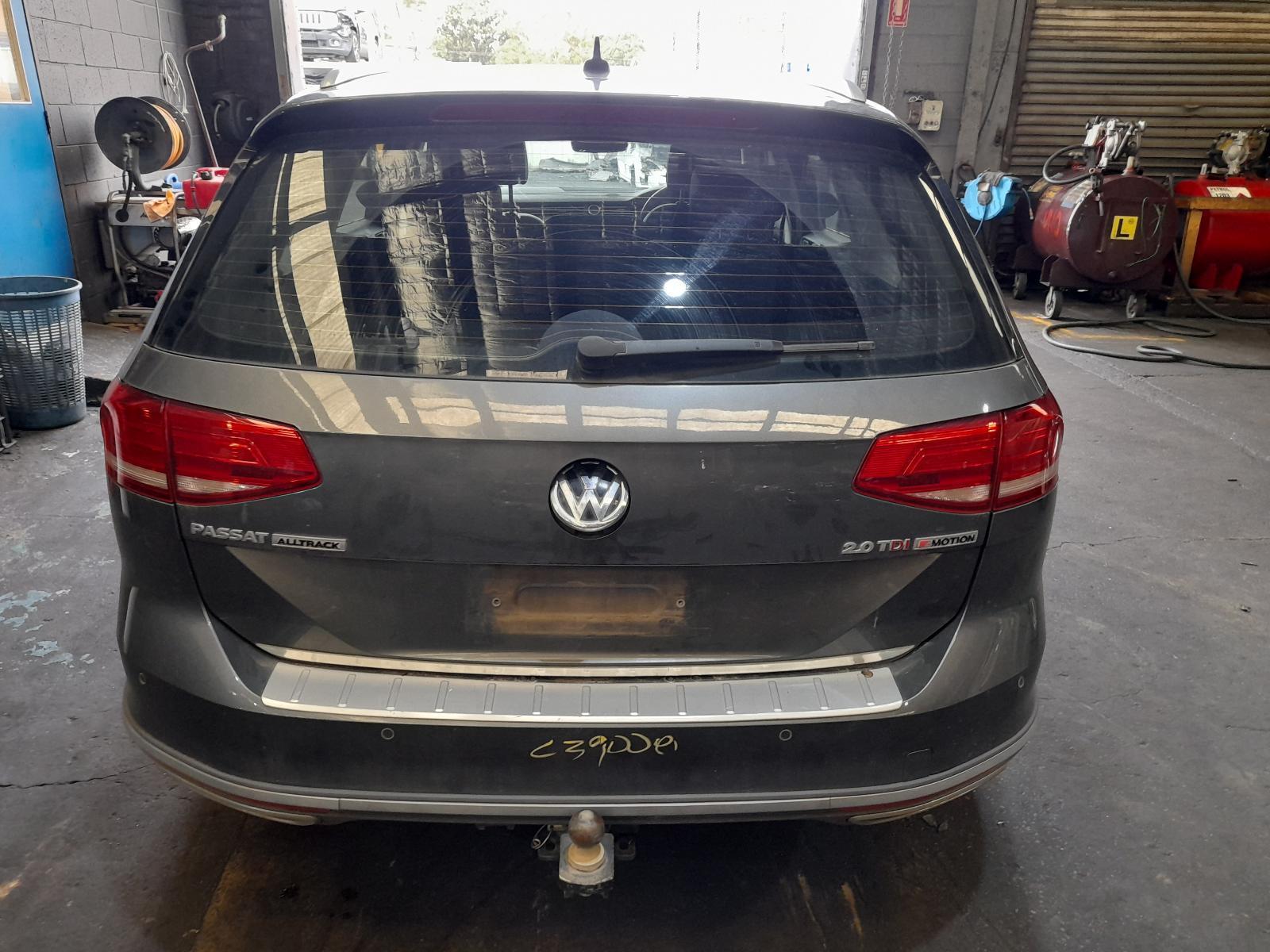 View Auto part Bootlid/Tailgate Volkswagen Passat 2016