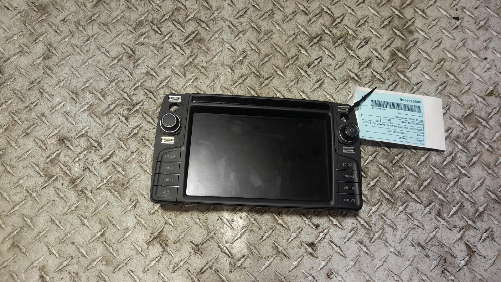 View Auto part Radio/Cd/Dvd/Sat/Tv Volkswagen Passat 2016