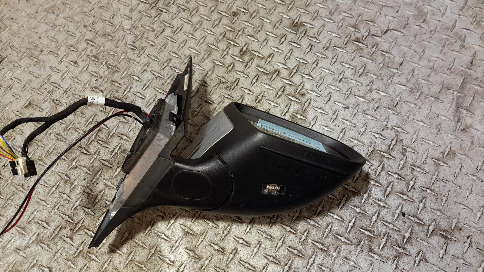 View Auto part Right Door Mirror Mercedes C Class 2014