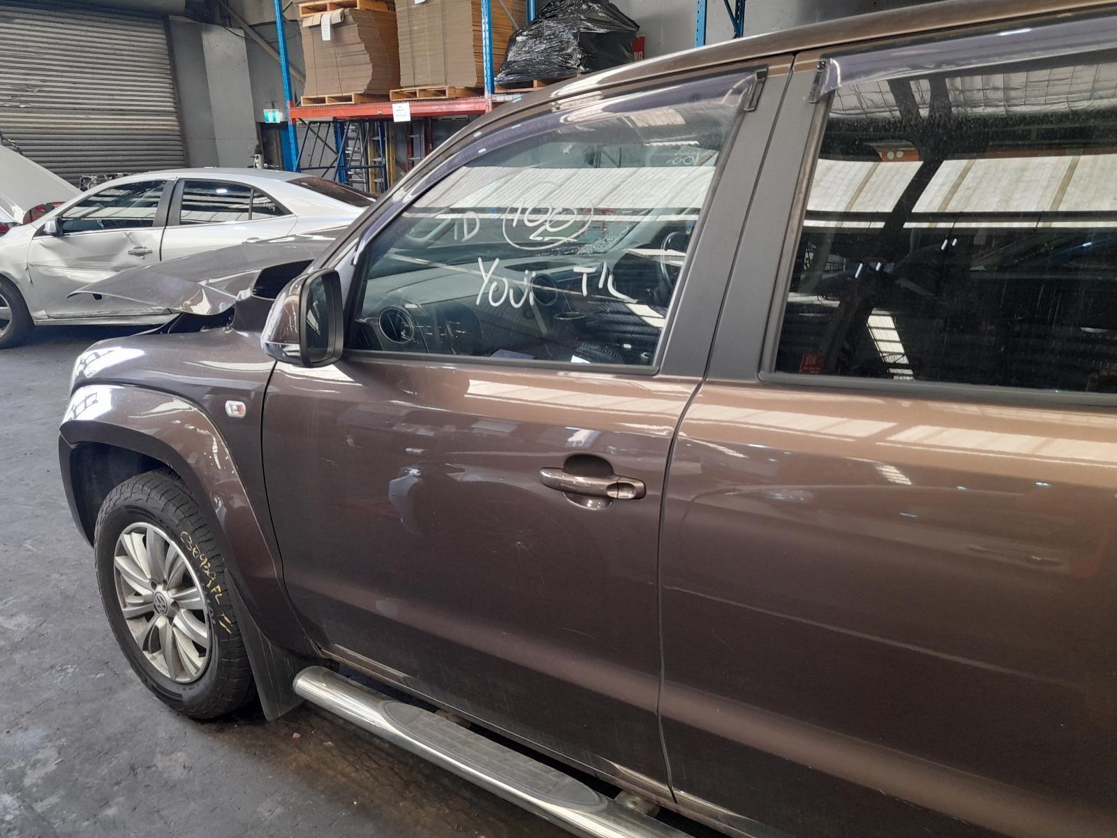 View Auto part Left Front Door Volkswagen Amarok 2011