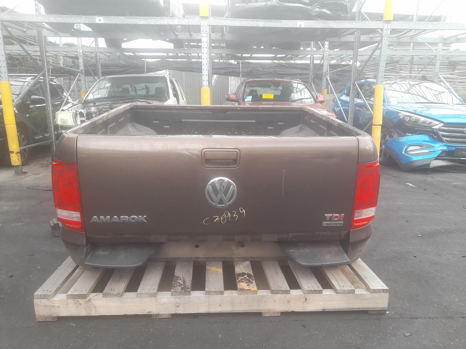 View Auto part Ute Back Volkswagen Amarok 2011
