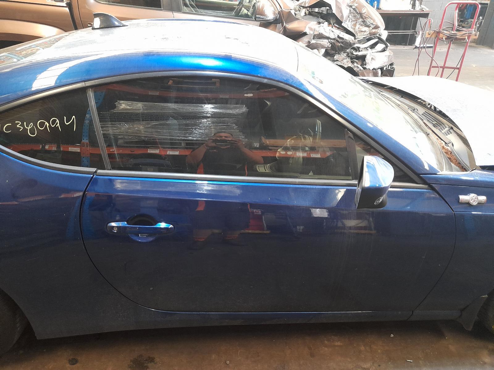 View Auto part Right Front Door Toyota 86 2013