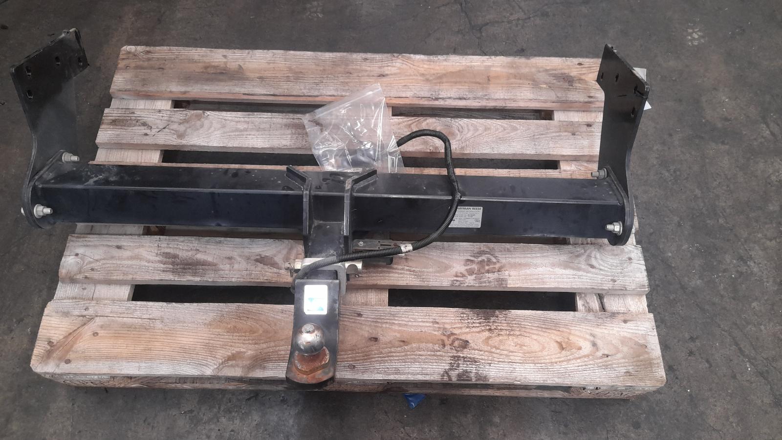 View Auto part Towbar Holden Colorado 2018