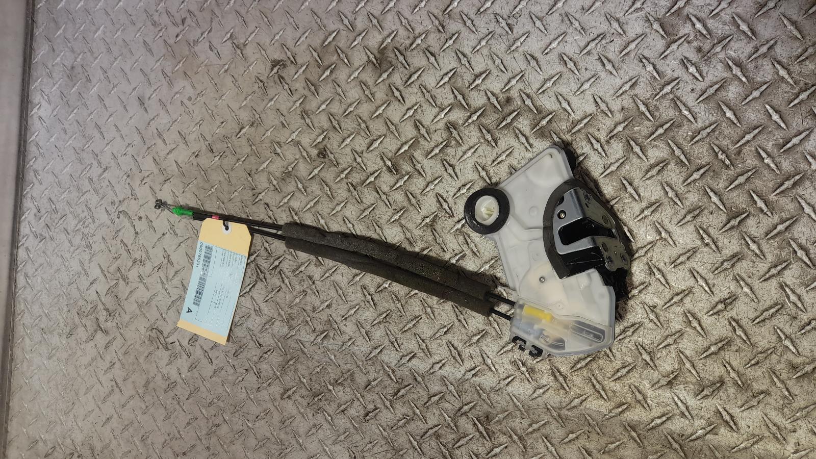 View Auto part Door/Boot/Gate Lock Toyota C-hr 2017