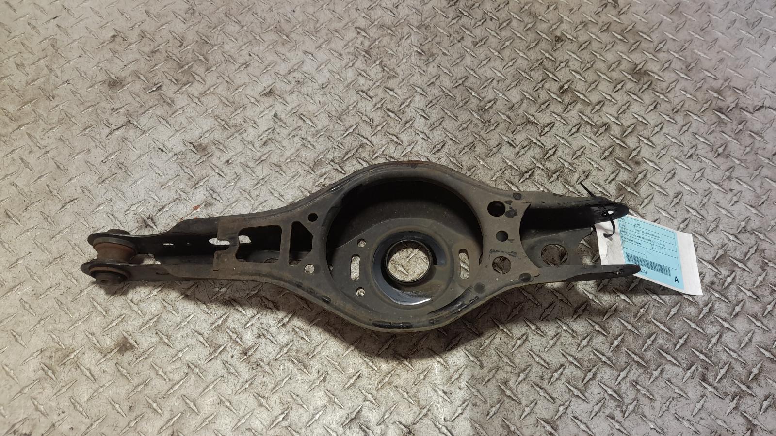 View Auto part Right Rear Trailing Arm Toyota C-hr 2017