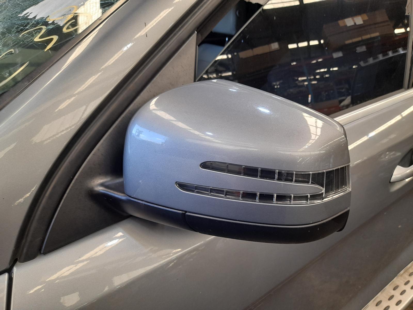 View Auto part Left Door Mirror Mercedes M Class 2013