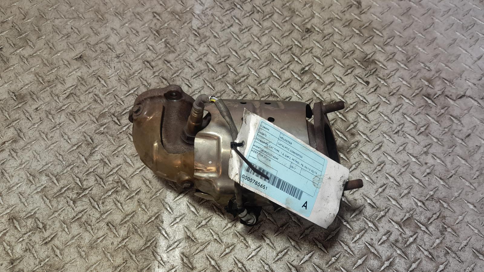 View Auto part Catalytic Converter Hyundai Veloster 2017