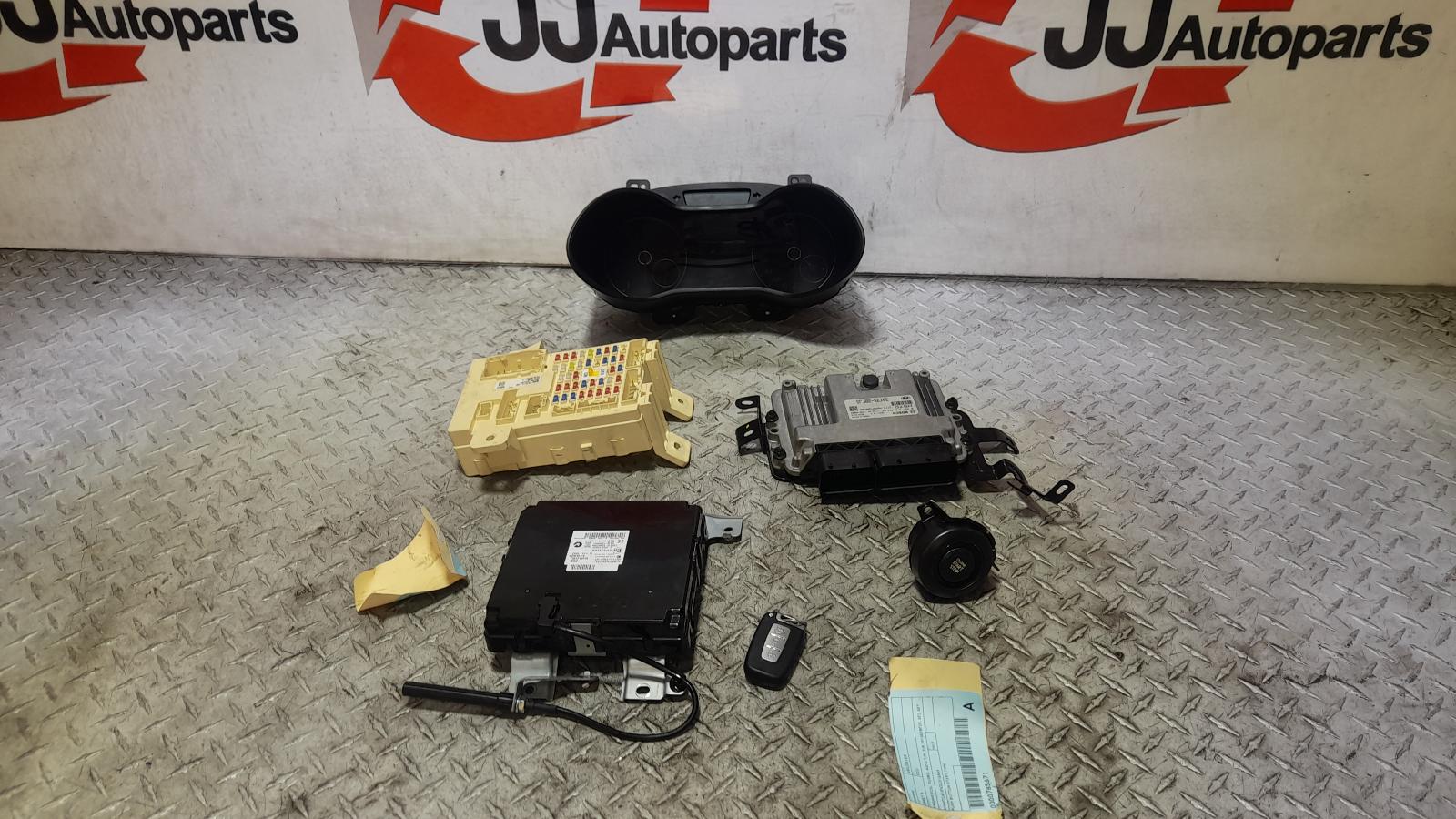 View Auto part Ecu Hyundai Veloster 2017