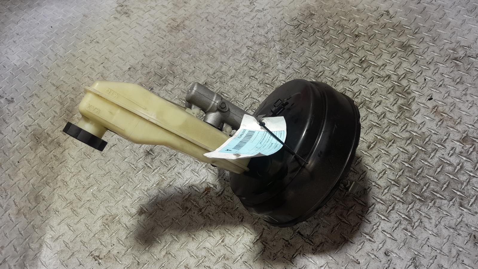 View Auto part Brake Booster Hyundai Iload/imax 2015