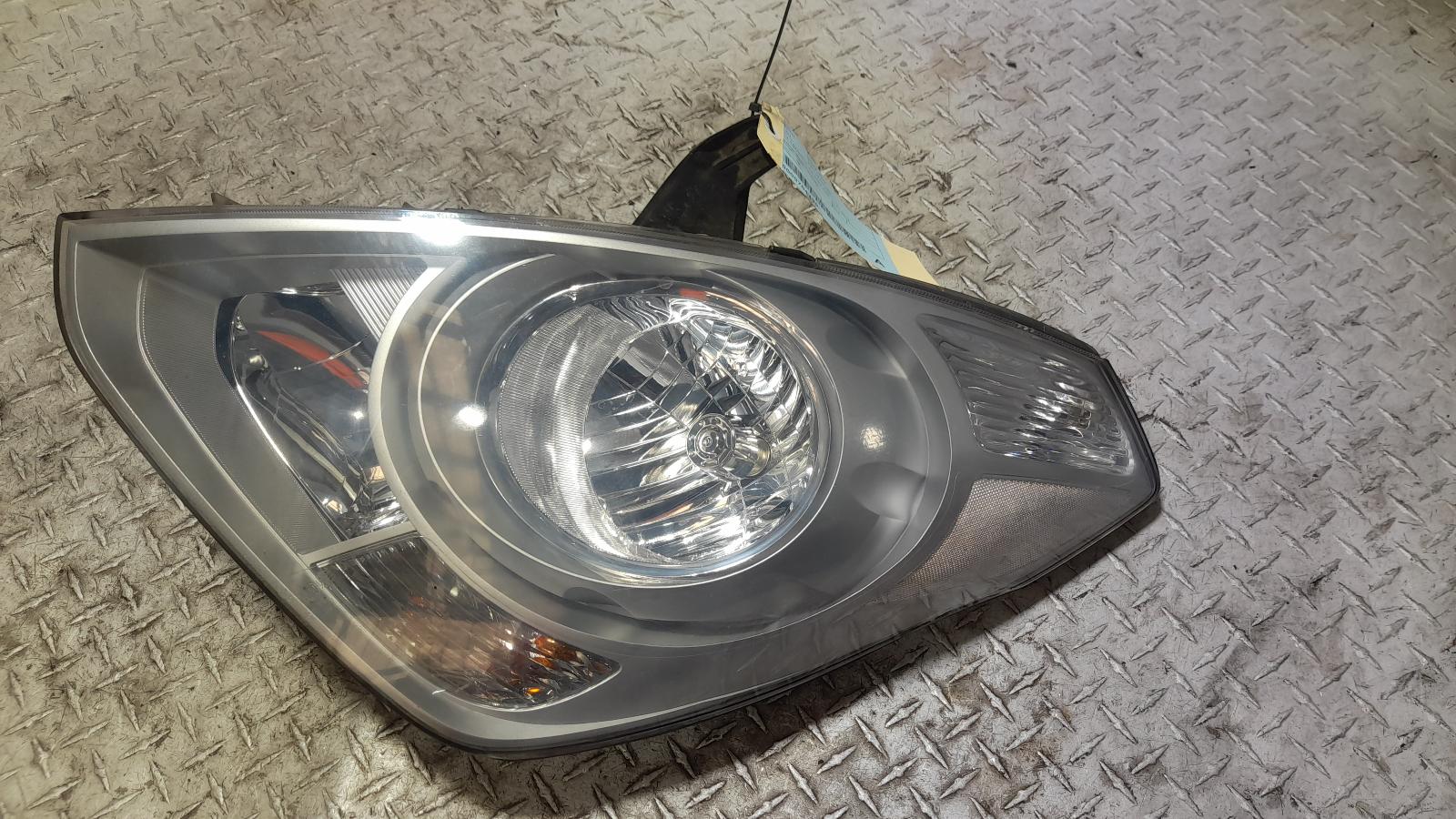 View Auto part Left Headlamp Hyundai Iload/imax 2015