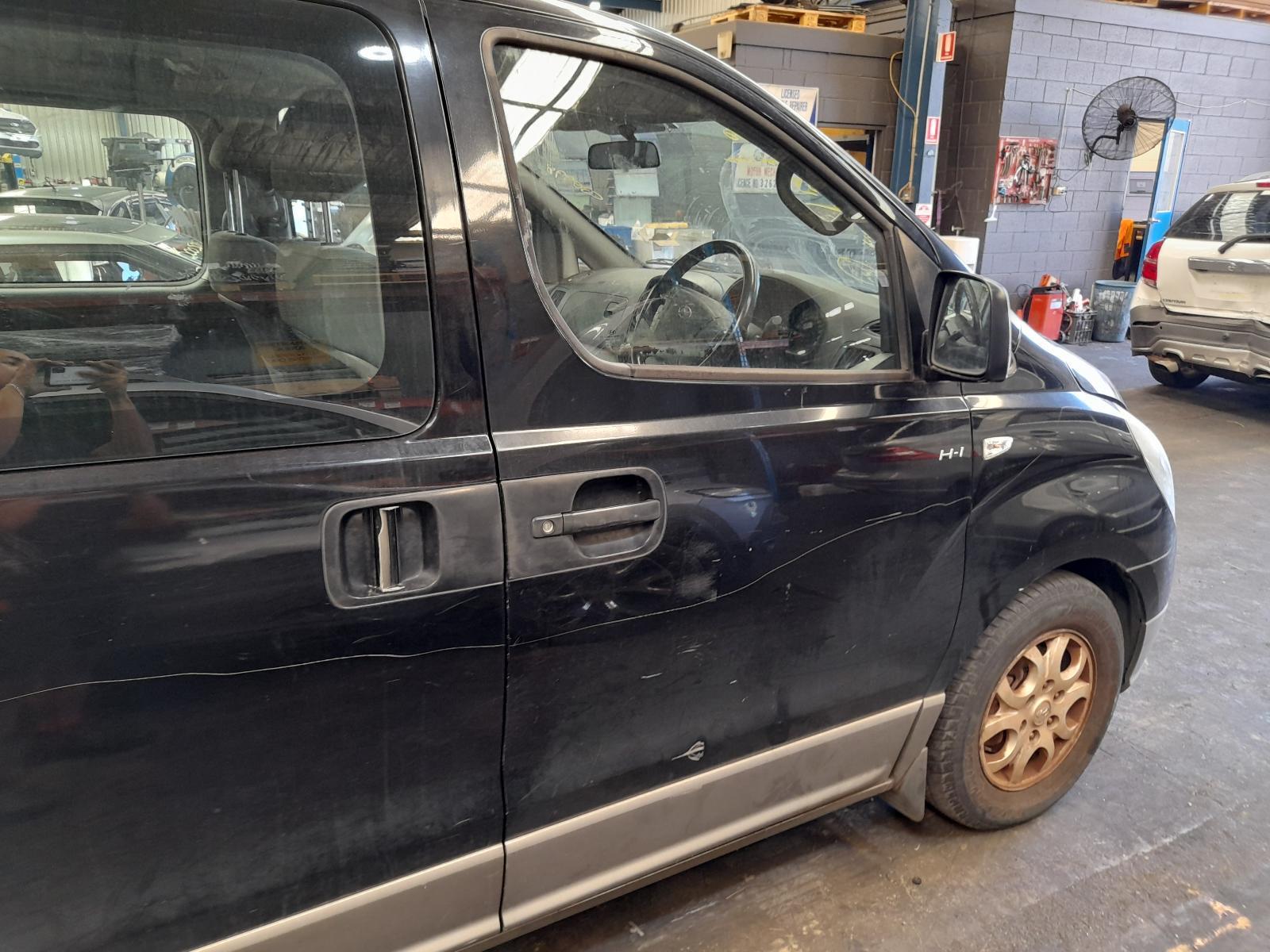 View Auto part Right Front Window Reg/Motor Hyundai Iload/imax 2015