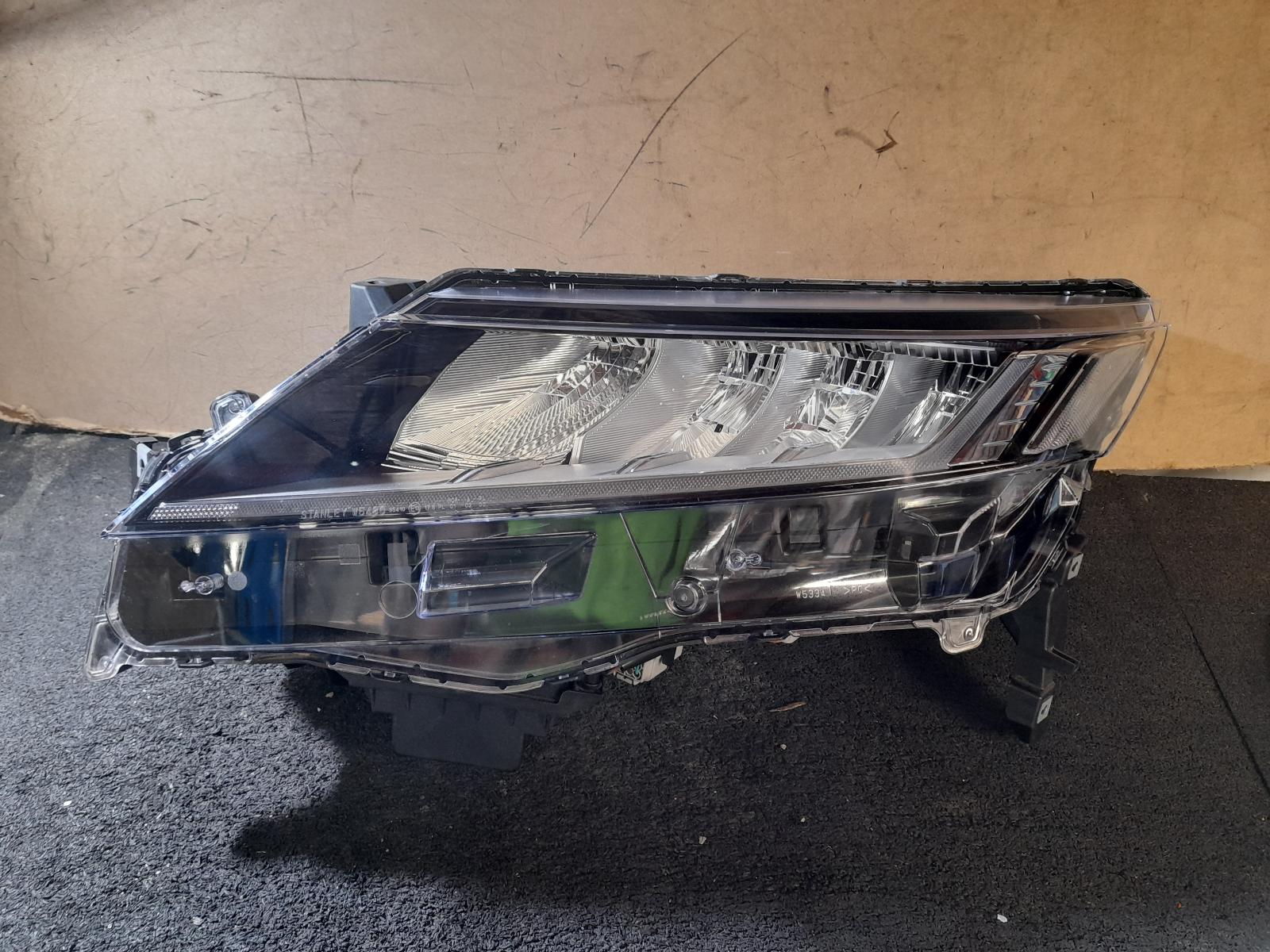 View Auto part Left Headlamp Mitsubishi Asx 2023