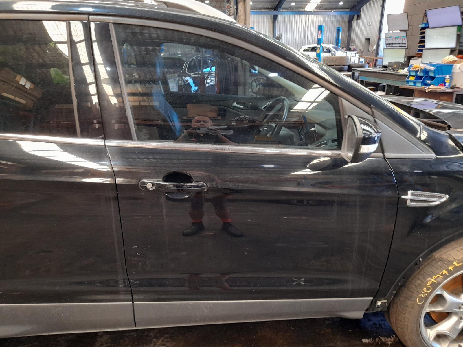 View Auto part Right Front Window Reg/Motor Ford Kuga 2015