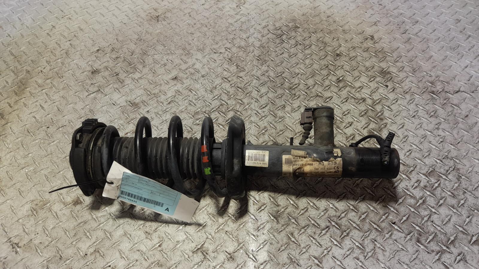 View Auto part Right Front Strut Volkswagen Tiguan 2014