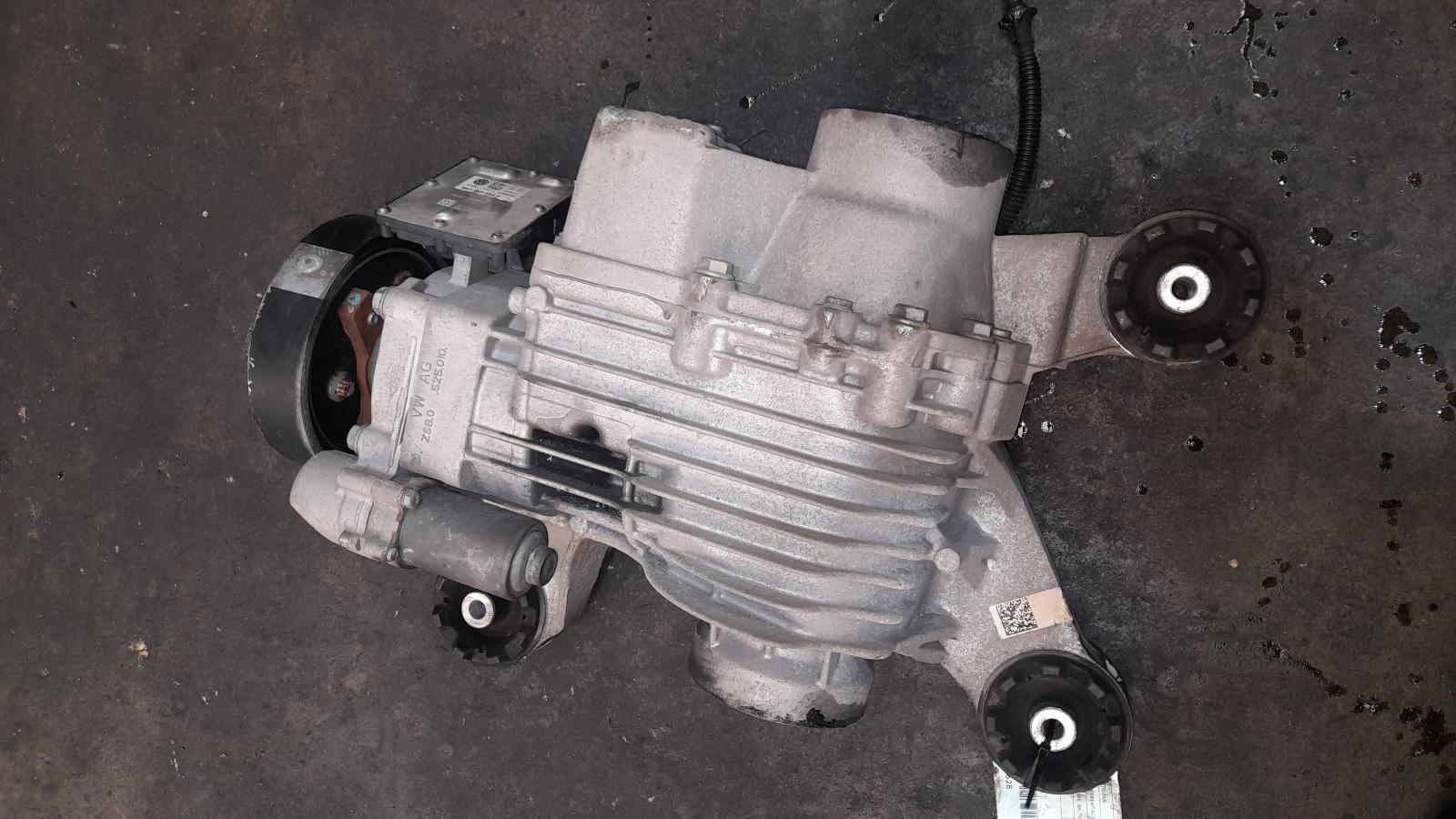 View Auto part Differential Centre Volkswagen Tiguan 2014