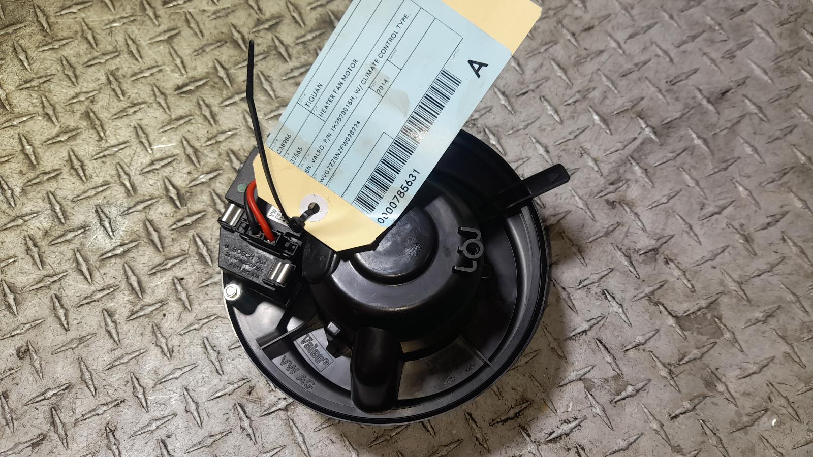 View Auto part Heater Fan Motor Volkswagen Tiguan 2014