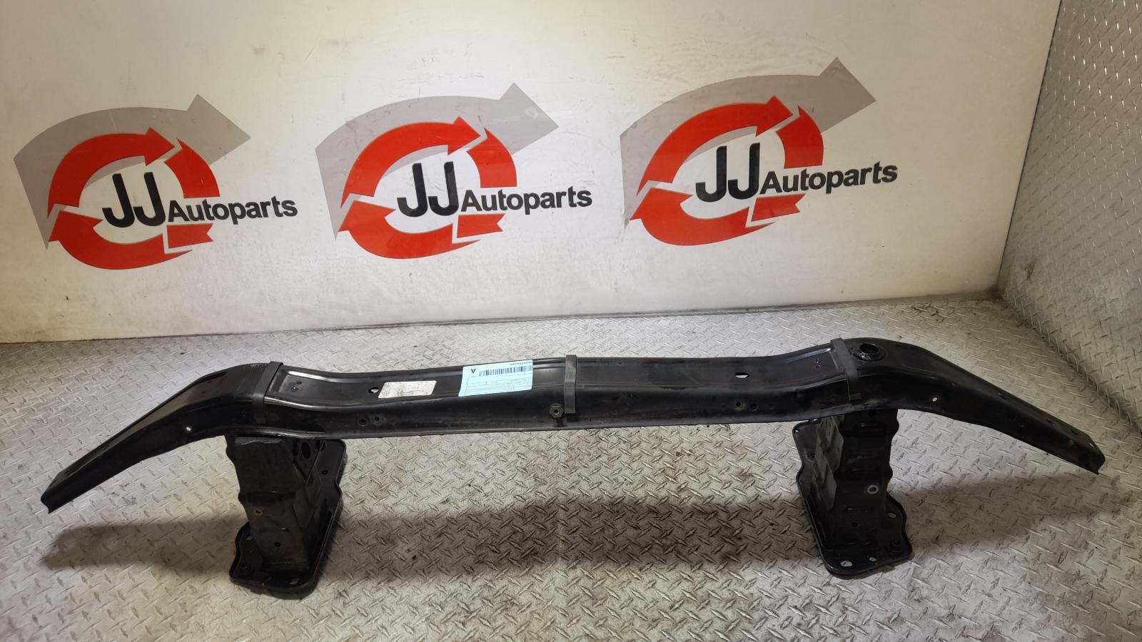 View Auto part F/Bar Reinforc/Brack Mercedes M Class 2014