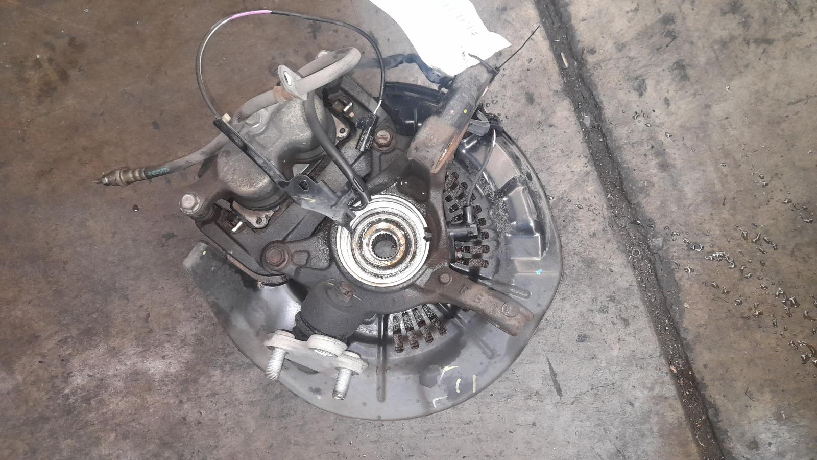 View Auto part Right Front Hub Assembly Toyota Kluger 2012