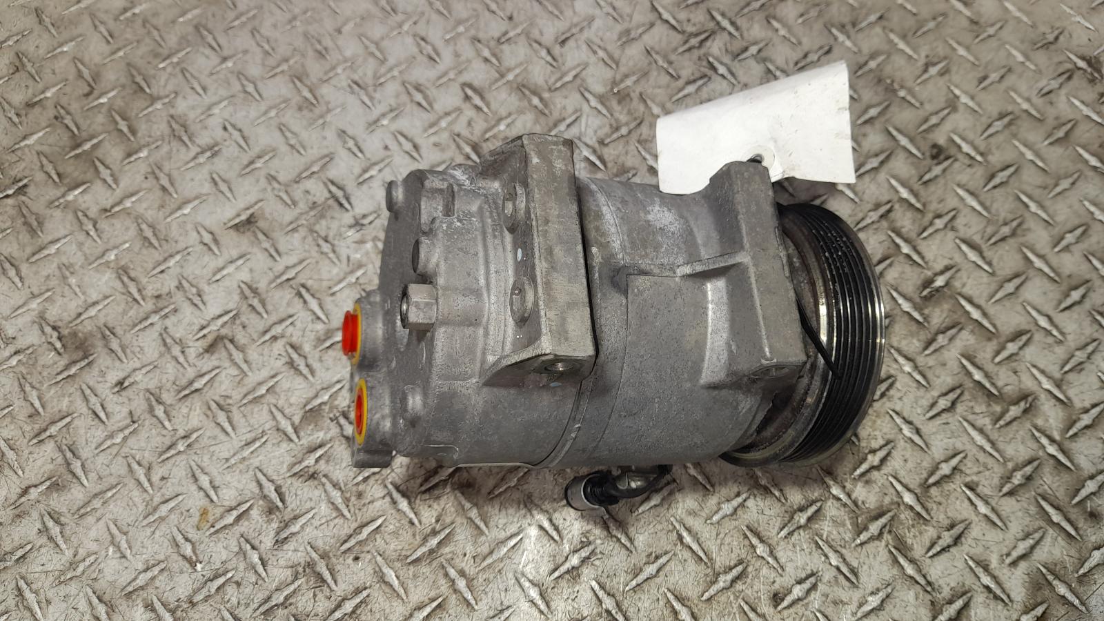 View Auto part A/C Compressor Volvo Xc90 2012