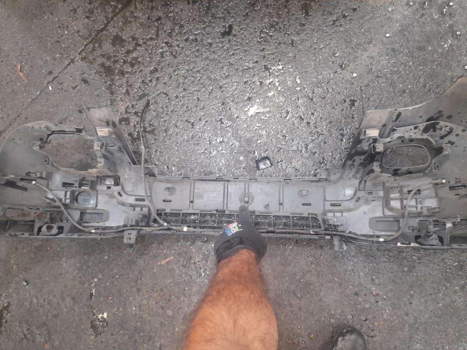 View Auto part F/Bar Reinforc/Brack Volvo Xc90 2012