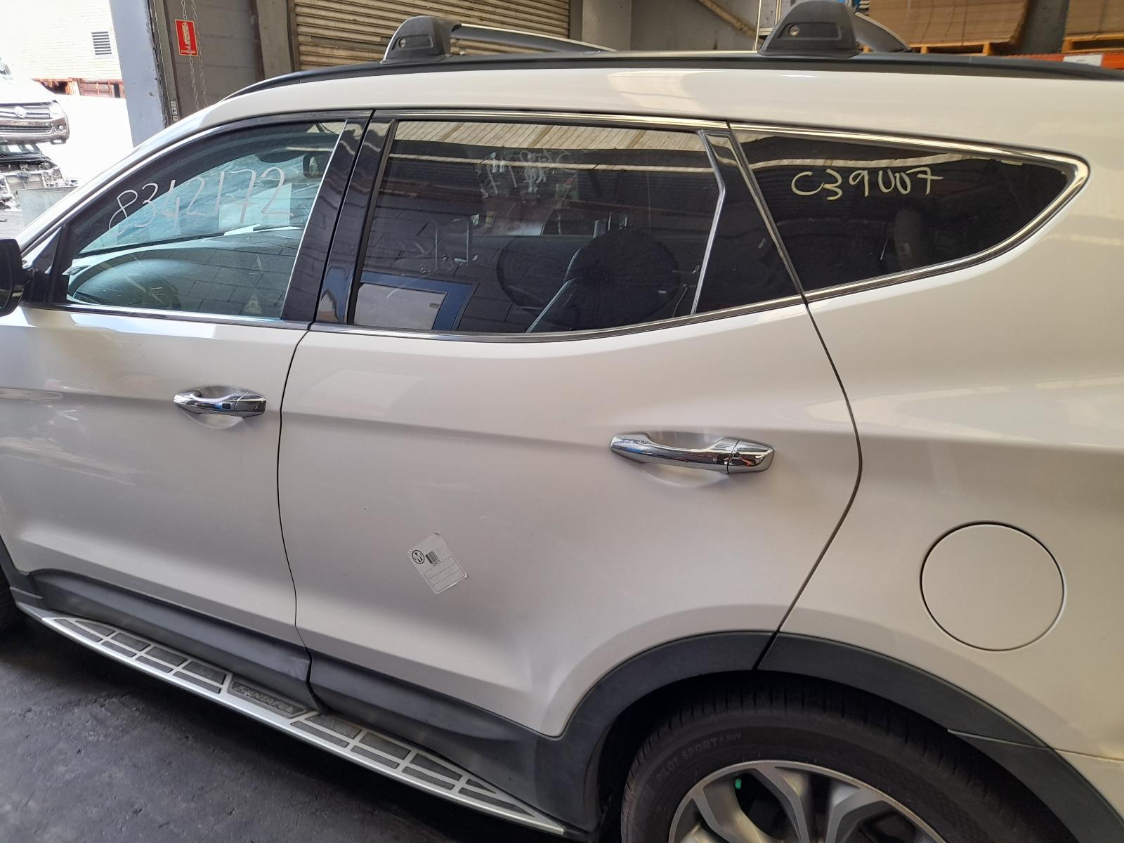 View Auto part Left Rear Wnd Reg/Motor Hyundai Santa Fe 2014