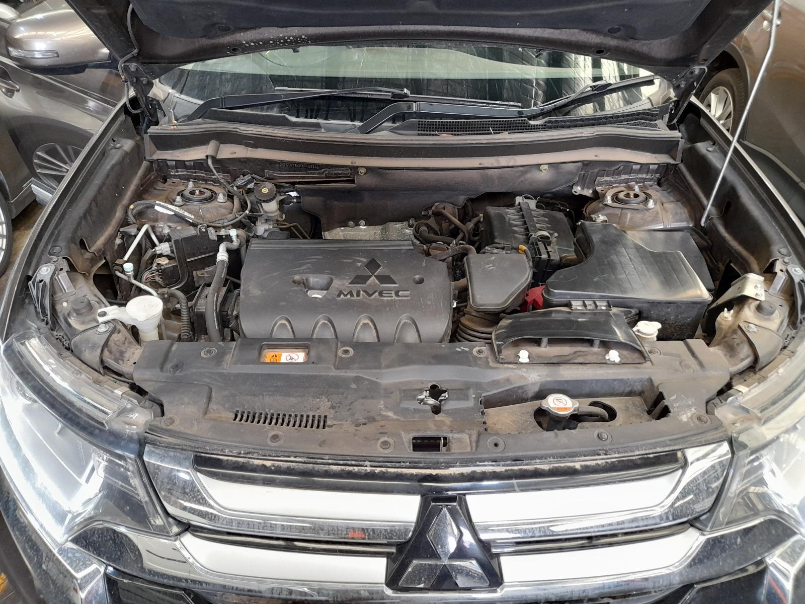 View Auto part Engine Mitsubishi Outlander 2017