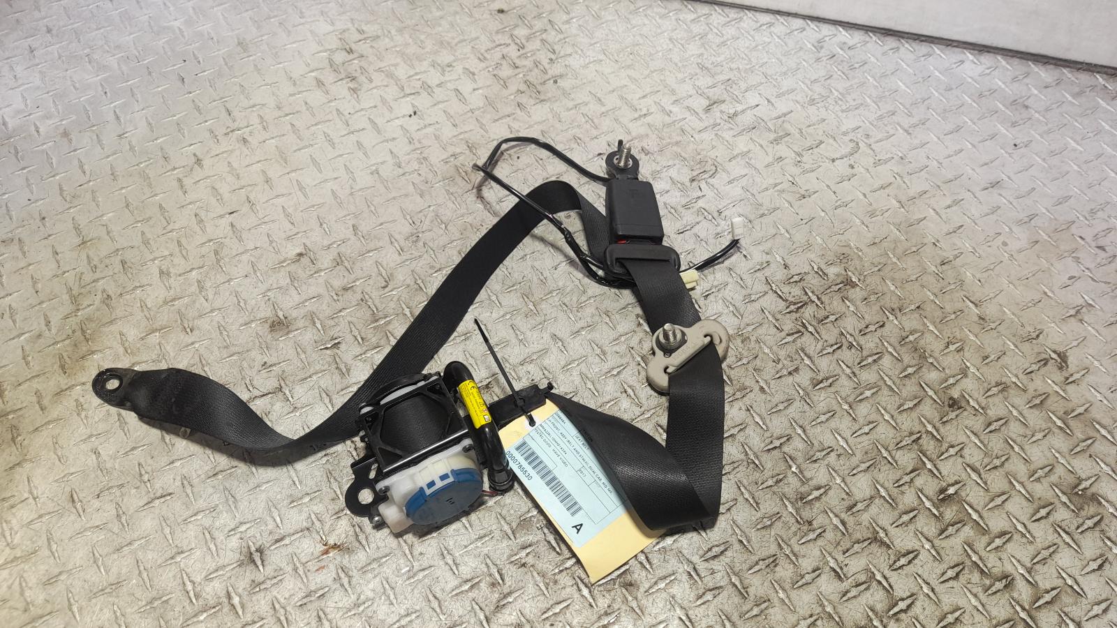 View Auto part Seatbelt/Stalk Mitsubishi Triton 2017