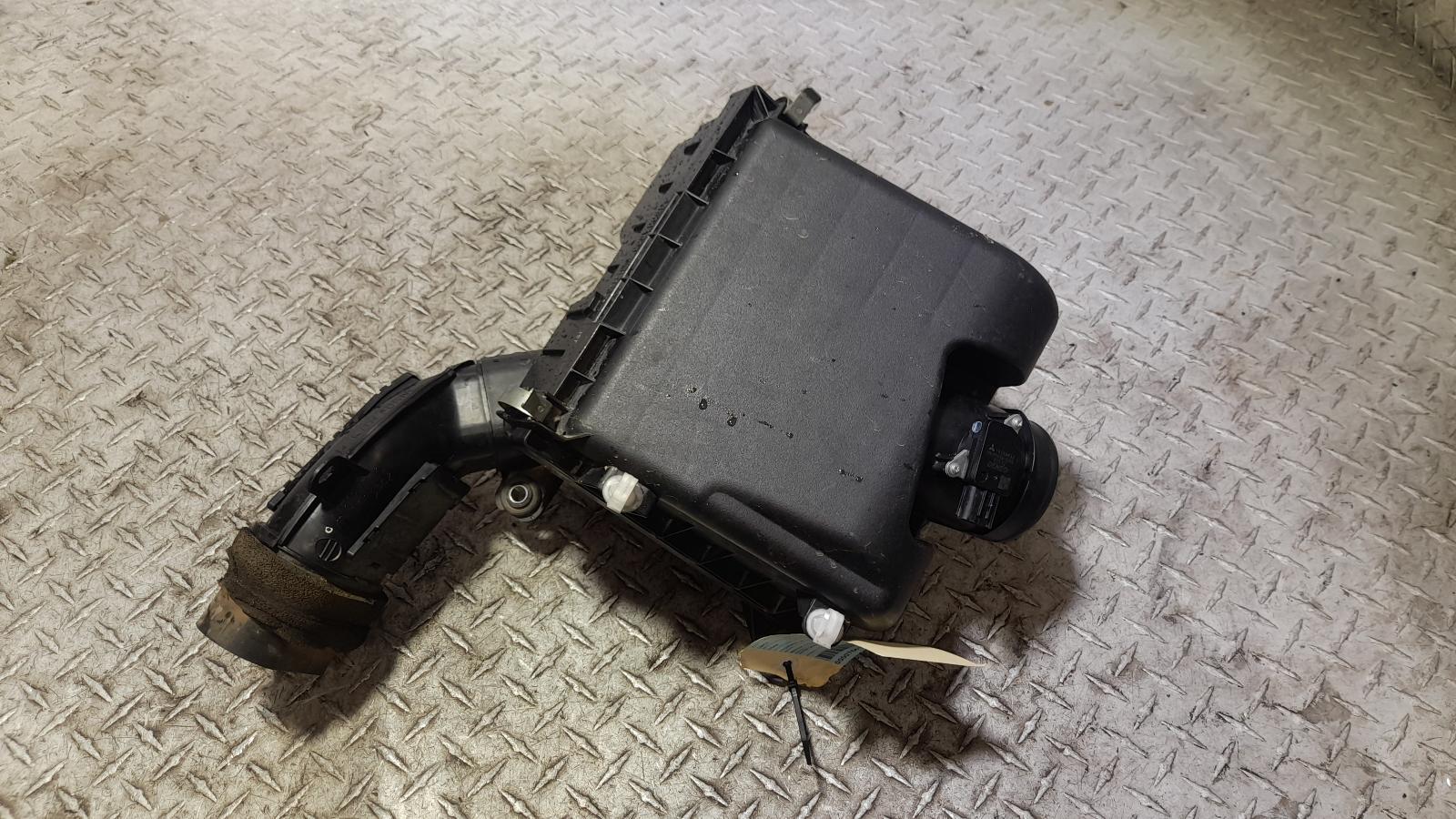 View Auto part Air Cleaner/Box Mitsubishi Triton 2015