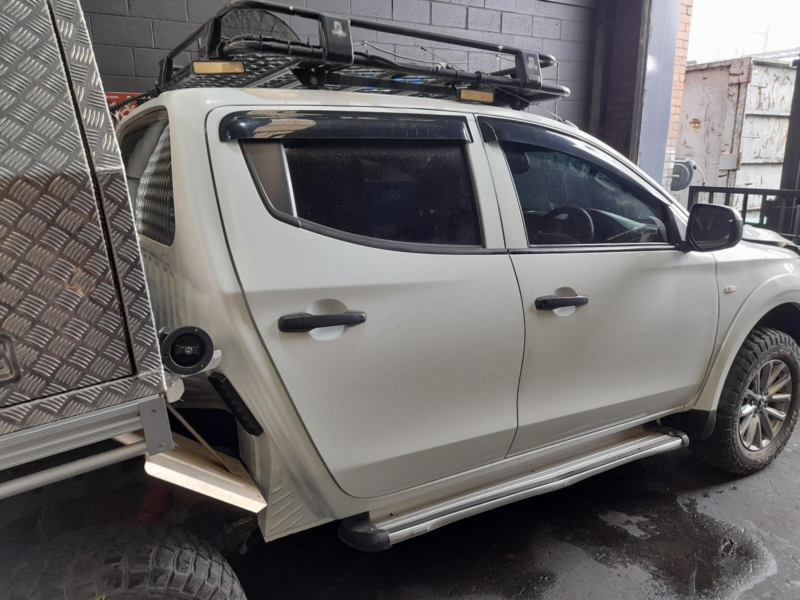 View Auto part Right Rear Door Sliding Mitsubishi Triton 2015