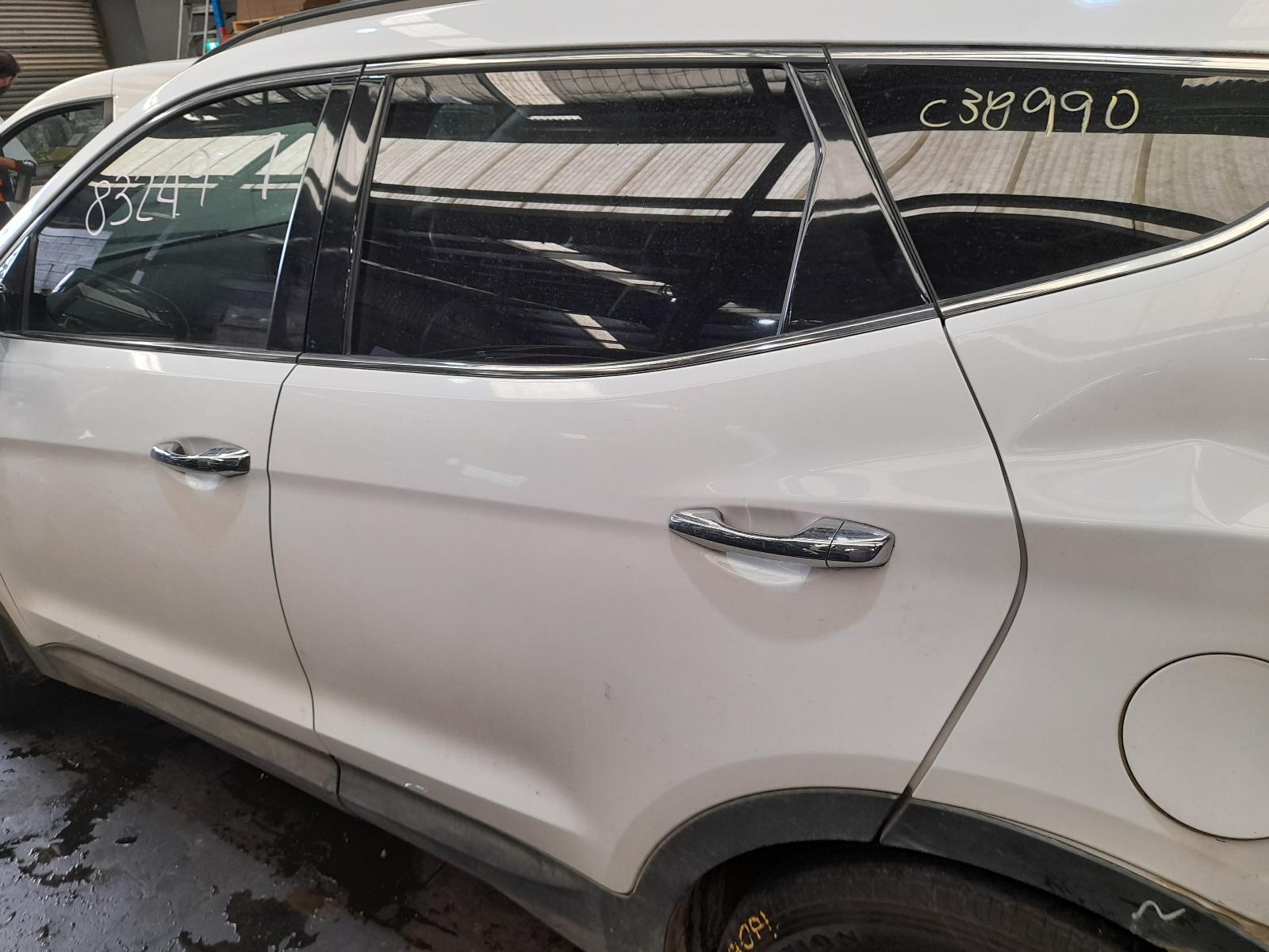 View Auto part Left Rear Door/Sliding Hyundai Santa Fe 2014