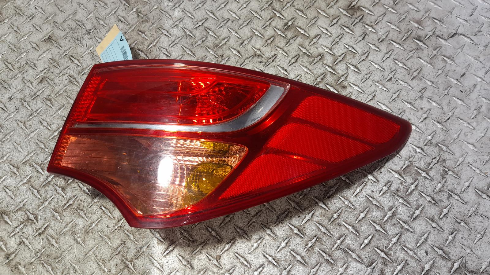 View Auto part Right Taillight Hyundai Santa Fe 2014