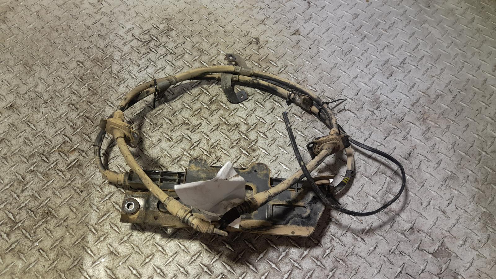 View Auto part Handbrake Actuator Hyundai Santa Fe 2014