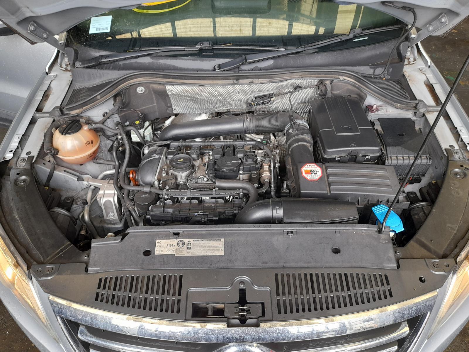 View Auto part Engine Volkswagen Tiguan 2010