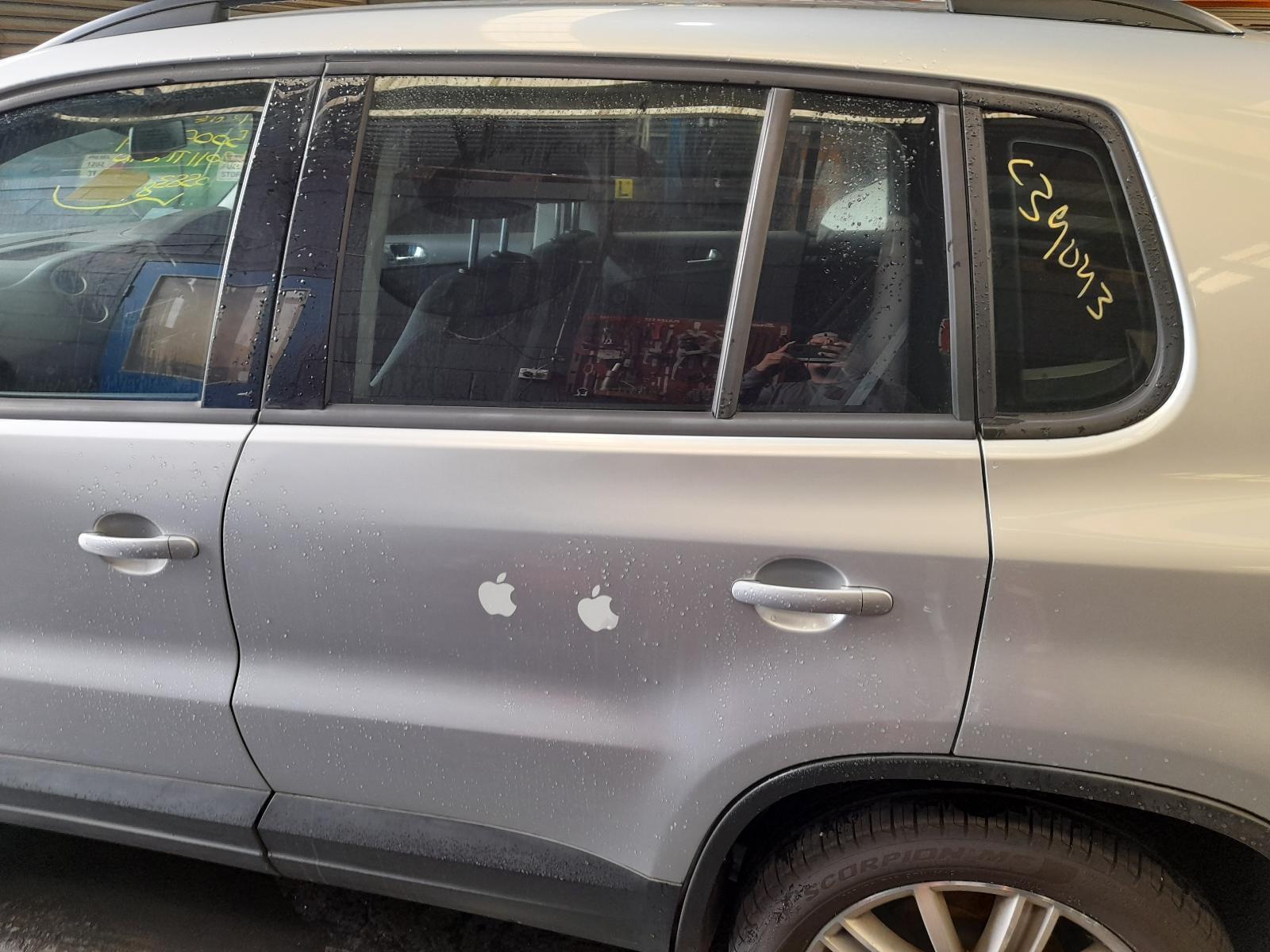 View Auto part Left Rear Door Window Volkswagen Tiguan 2010