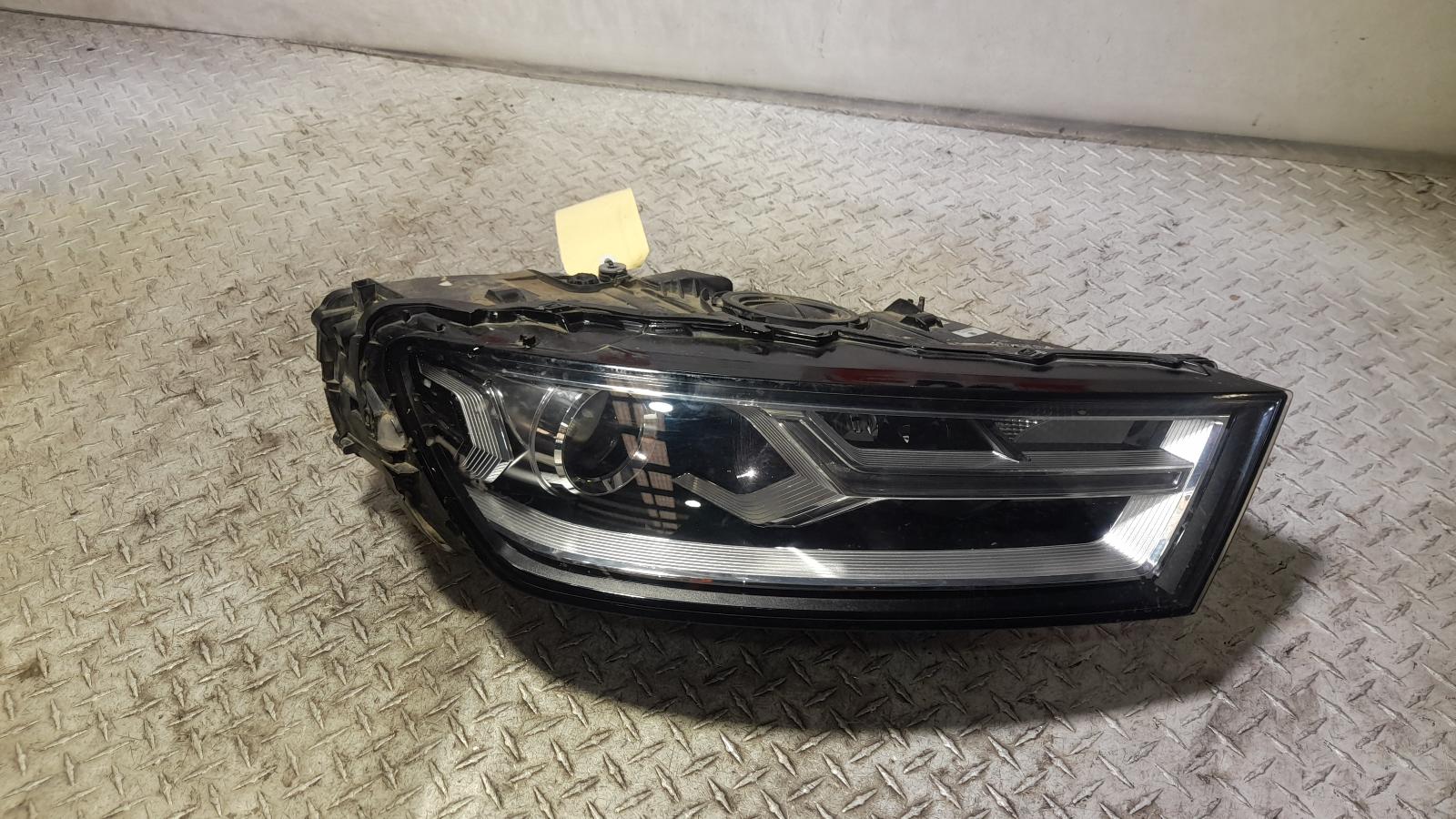 View Auto part Right Headlamp Audi Q7 2015