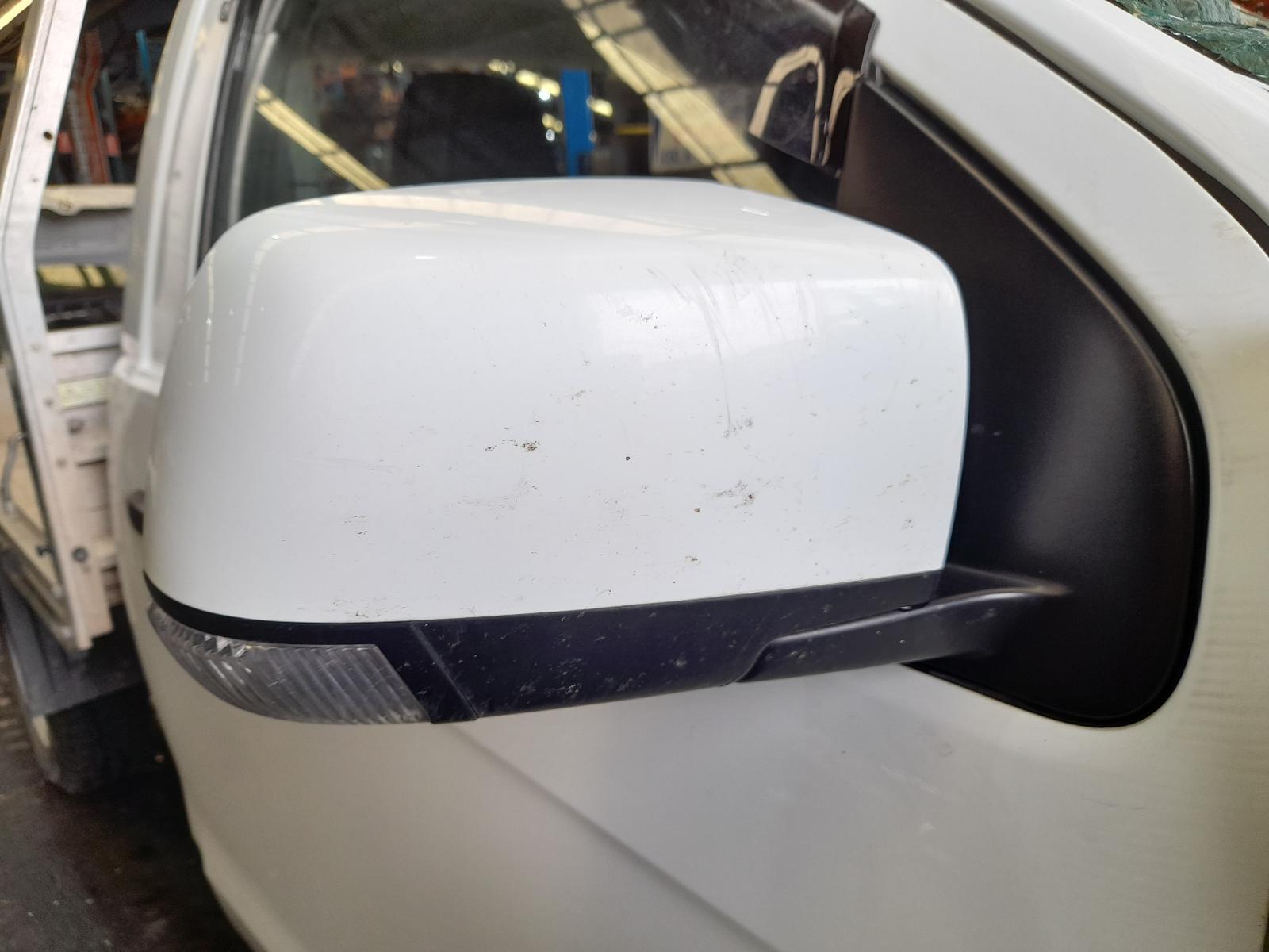 View Auto part Right Door Mirror Isuzu Dmax 2019