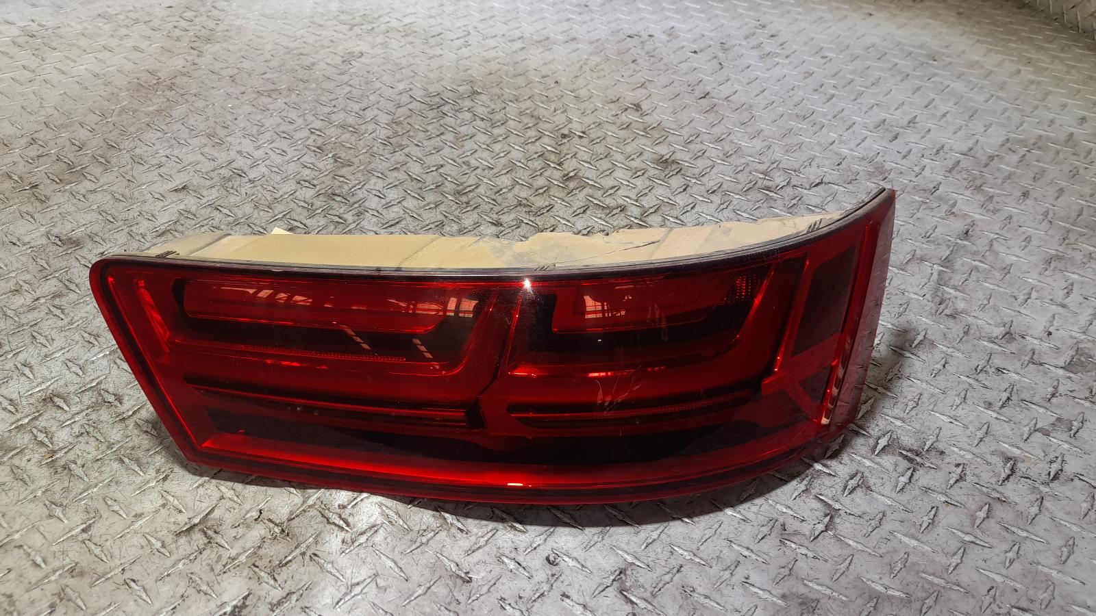 View Auto part Right Taillight Audi Q7 2015