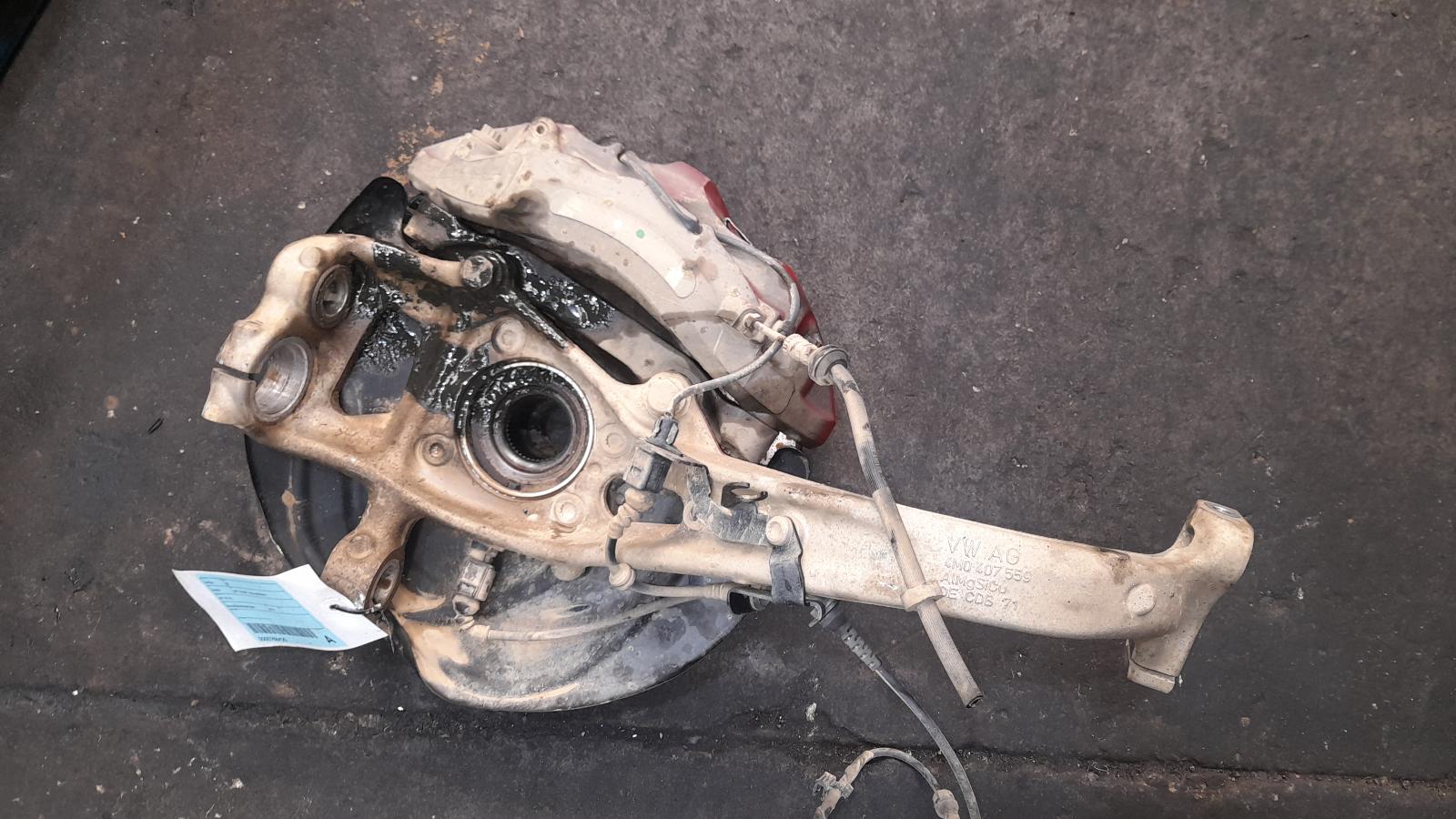 View Auto part Left Front Hub Assembly Audi Q7 2015