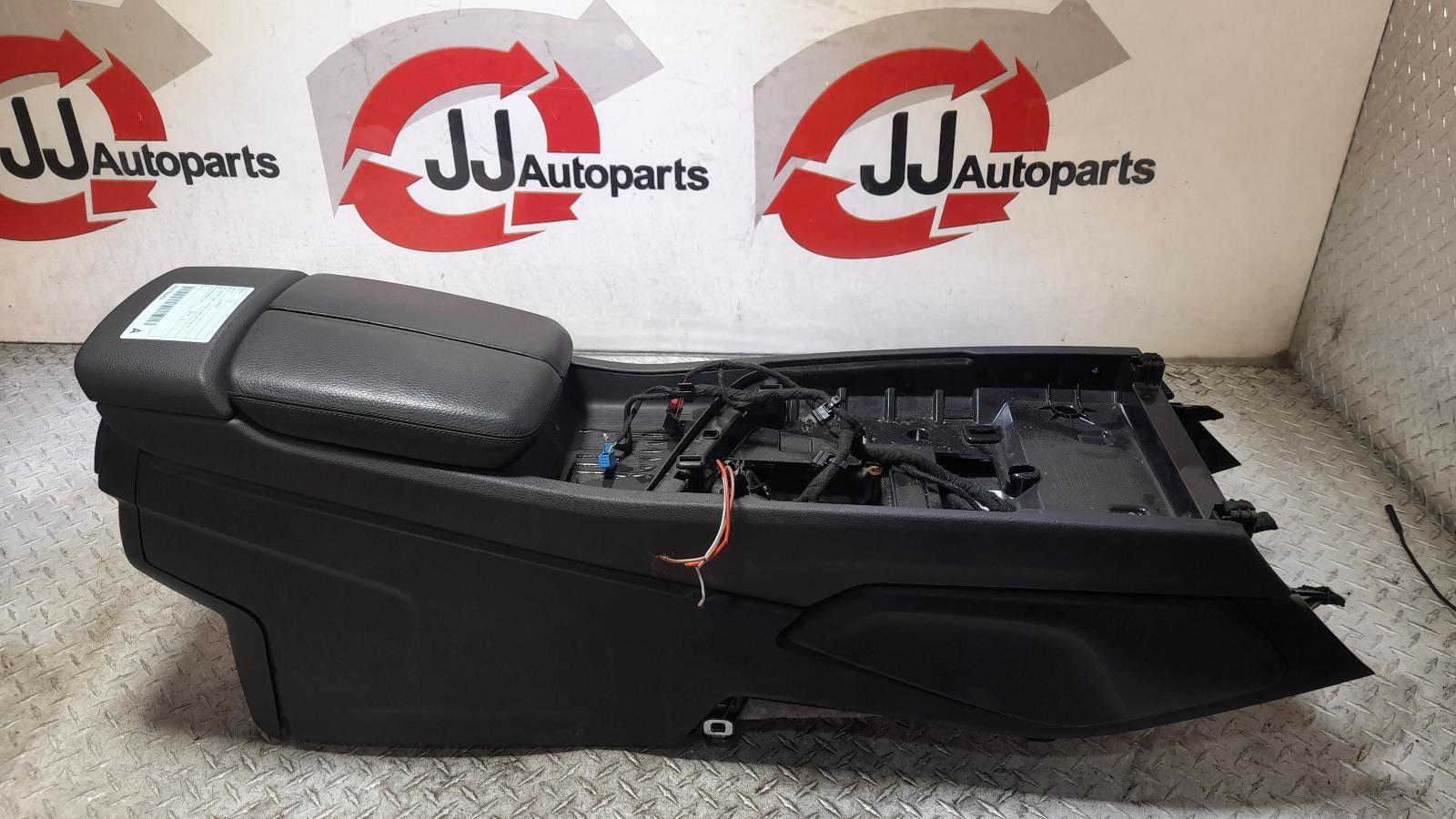 View Auto part Console Audi Q7 2015