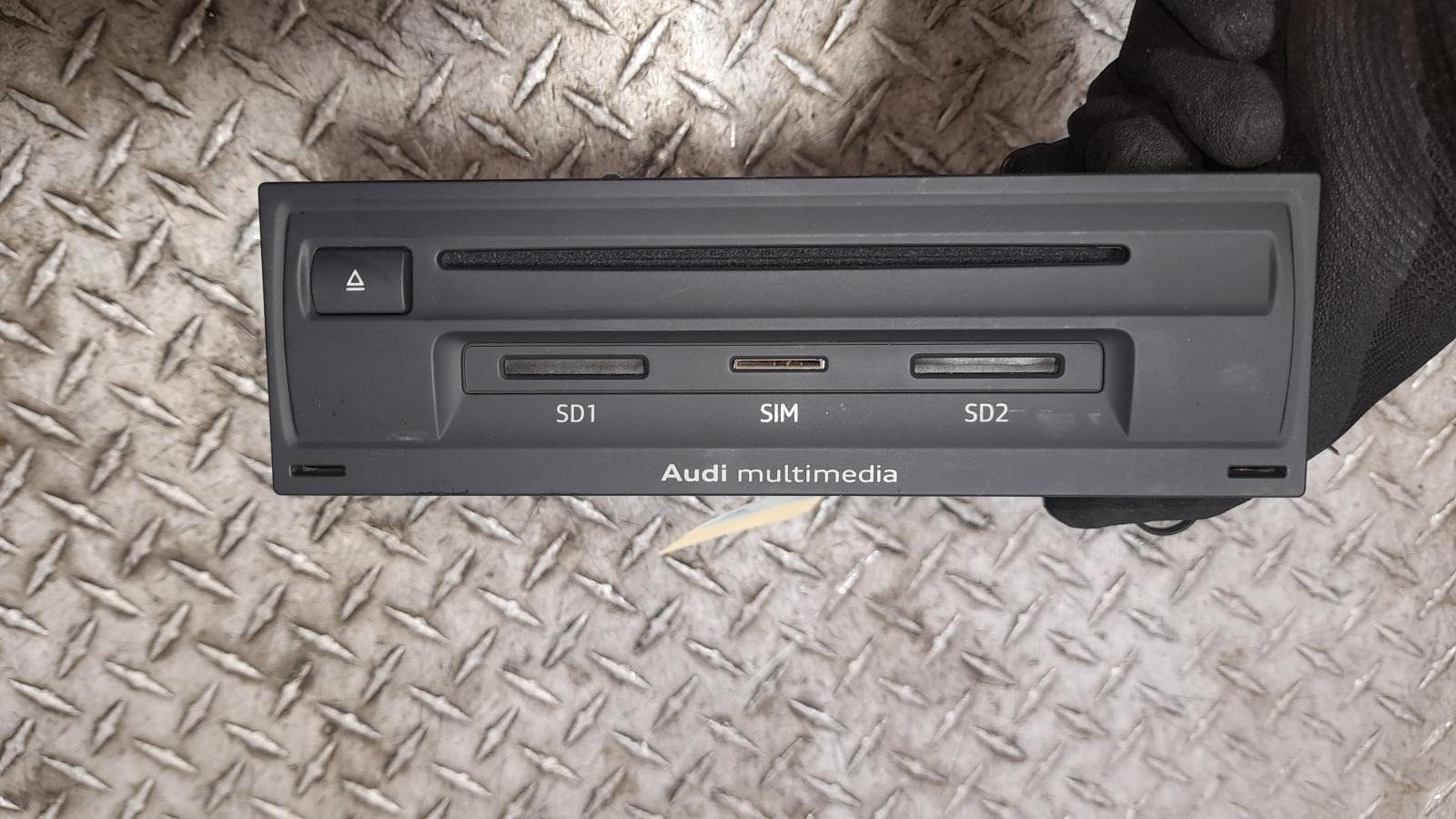 View Auto part Radio/Cd/Dvd/Sat/Tv Audi Q7 2015