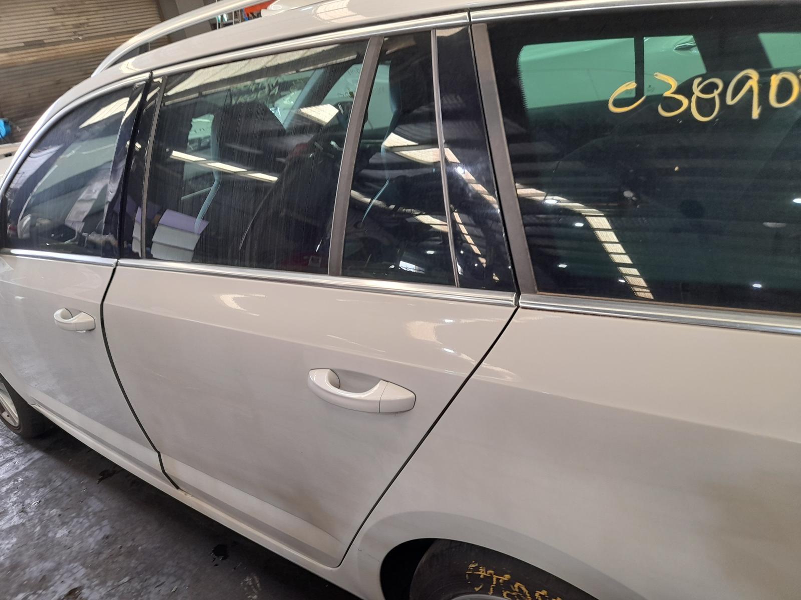 View Auto part Left Rear Door/Sliding Skoda Octavia 2013