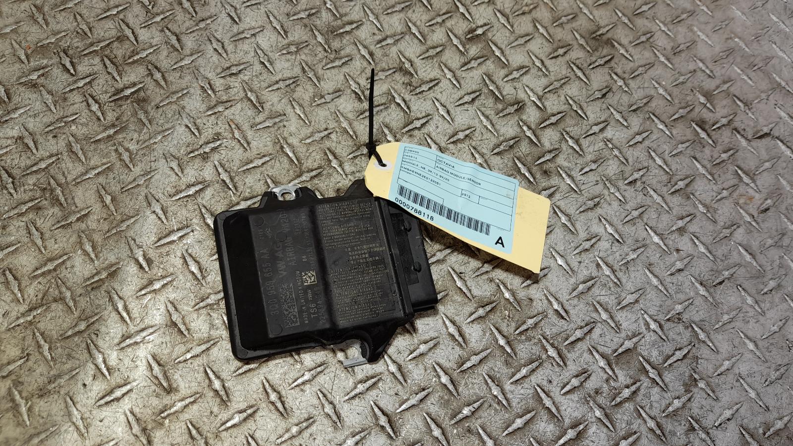 View Auto part Airbag Module/Sensor Skoda Octavia 2013